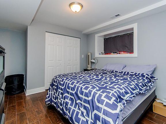 3rd image of 2342 W Augusta Blvd #1R