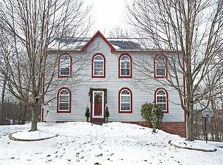 305 Mossy Oak Dr, Cranberry Township, PA