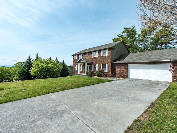 2nd image of 1609 Blackwood Dr