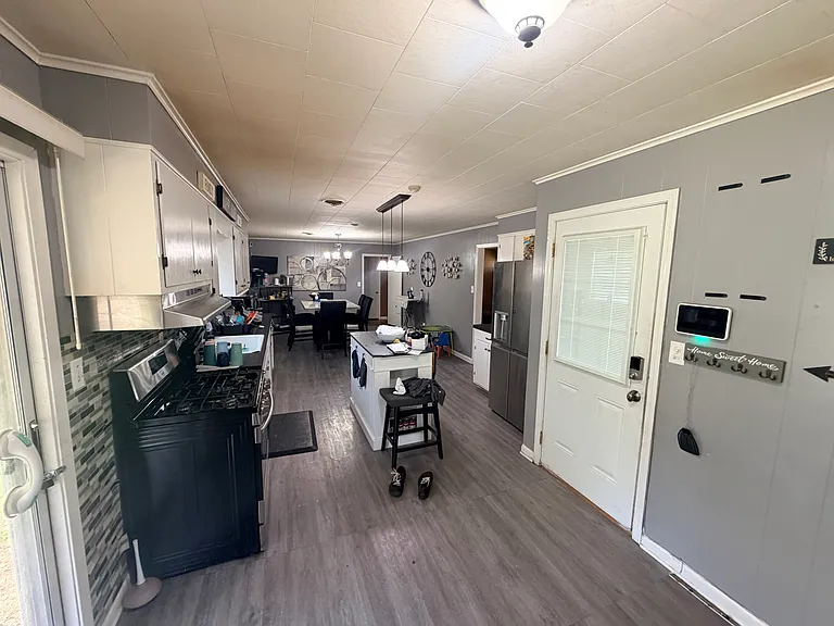2014 Country Club Dr — Photo 3