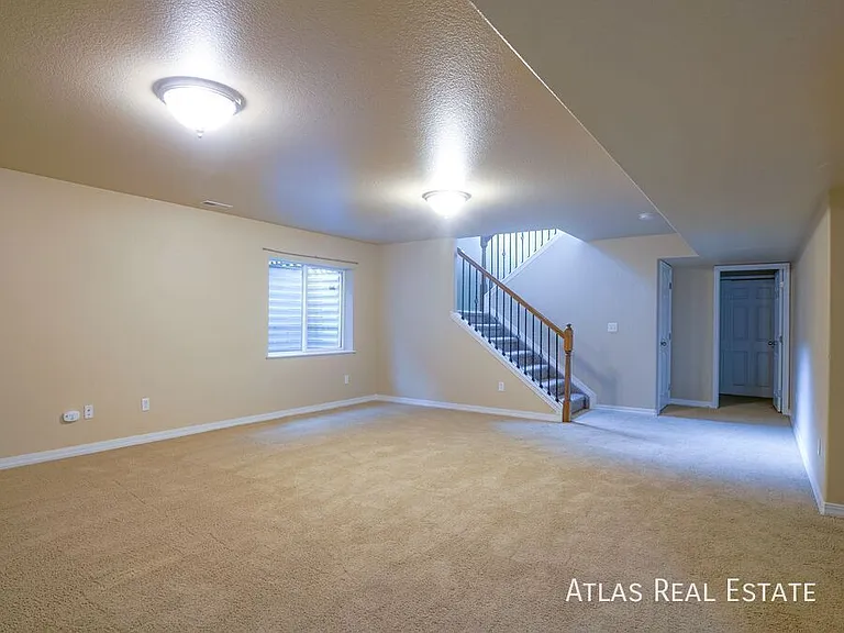 5828 Cumbre Vista Way — Photo 19