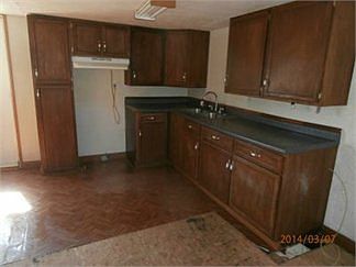 2nd image of 24 Kamer Ln