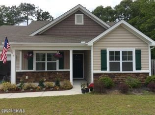 307 Landing Ln, Sneads Ferry, NC 28460