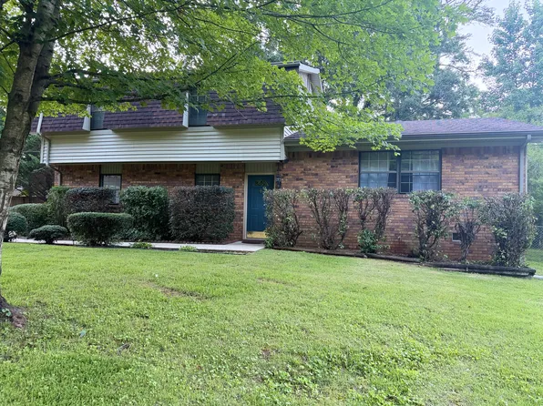 7111 Middle Valley Rd, Hixson, TN 37343