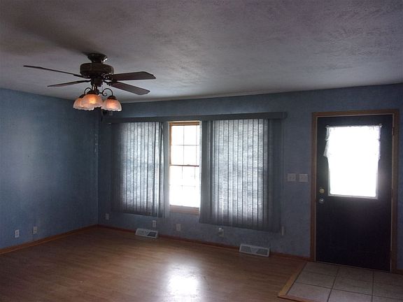 5th image of 417 E 13th St