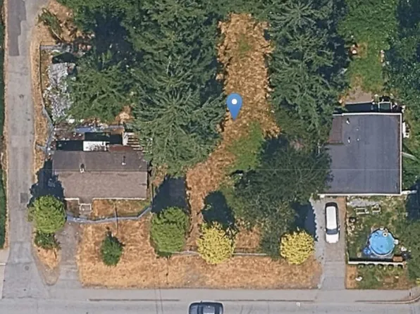 15243 17a Ave, Surrey, BC V4A 1V4