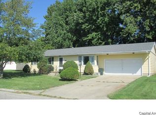 12 Permac Rd, Jacksonville, IL 62650