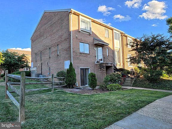 2nd image of 4521 Logsdon Dr #238