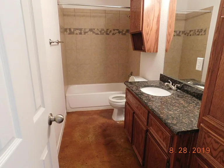 1202 Cavalry Ln #B — Photo 11