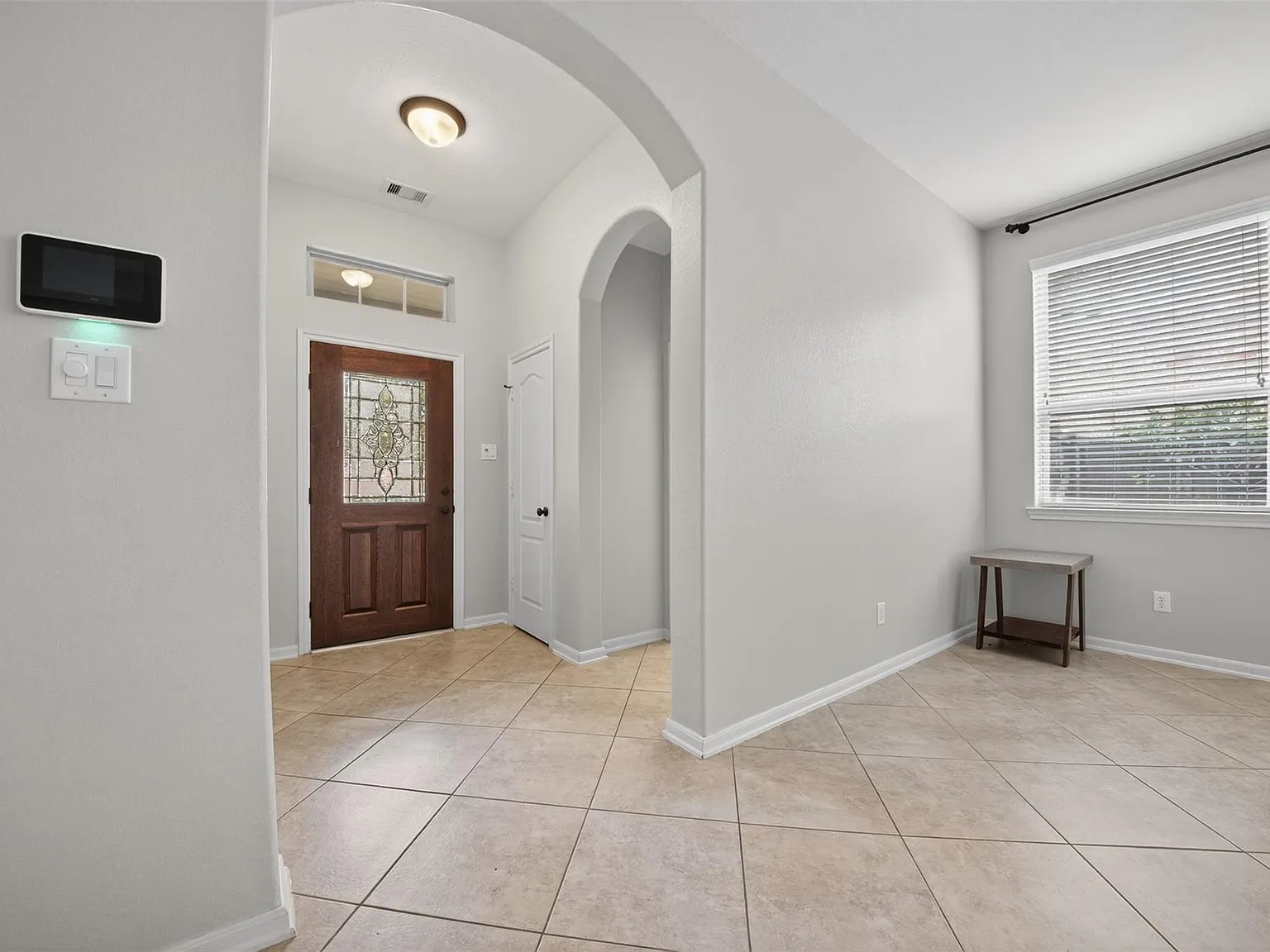 3 bed, 2.0 bath, 1698 sqft, $2,499 — Photo 4