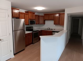 357 Morris St APT 105, Pewaukee, WI 53072