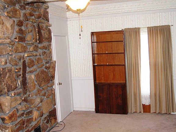 5th image of 88 Crozier Ln
