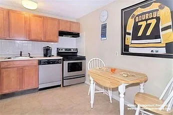 2 bed, 1.0 bath, 690 sqft, $2,800 — Photo 2