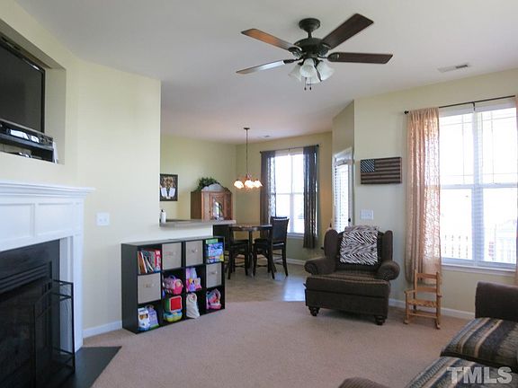 5th image of 70 Magnolia Vine Ln