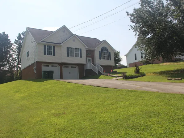 720 Debbie Ln, Ringgold, GA 30736