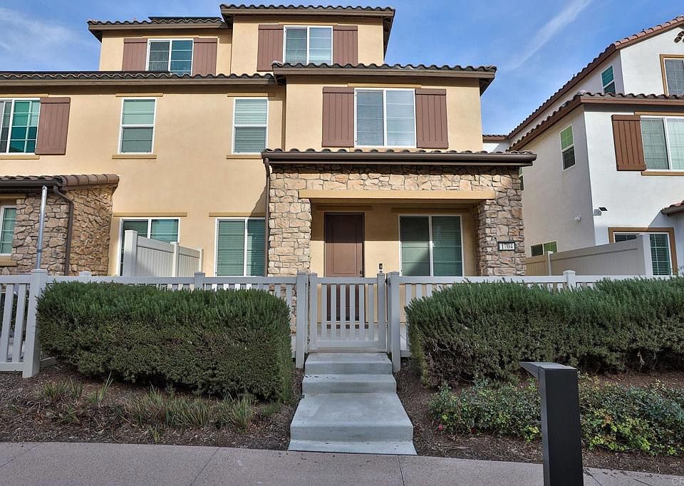 1st image of 1704 Frangipani Ave