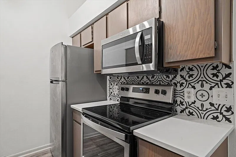 1705 Crossing Pl — Photo 1