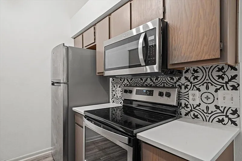 1705 Crossing Pl #114
