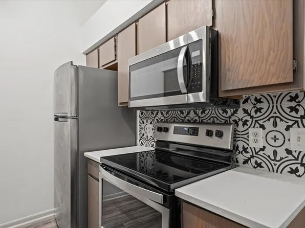 1705 Crossing Pl APT 114, Austin, TX 78741