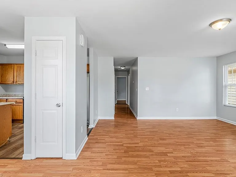 405 N Dudley St — Photo 3