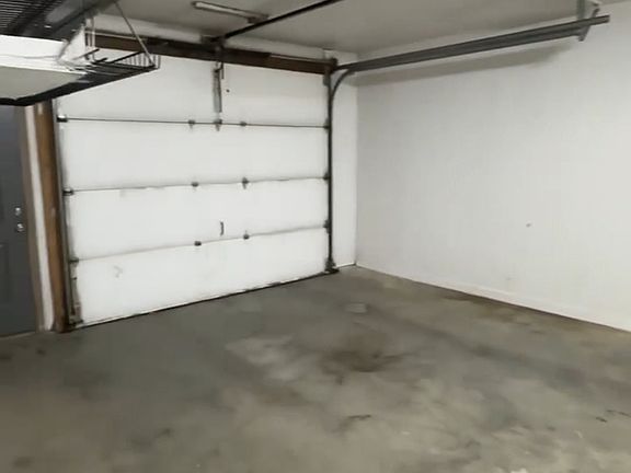 4th image of 2302 Miles St