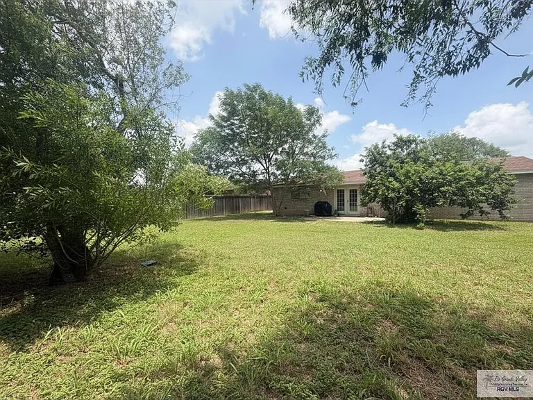 433 Fairwind Dr — Photo 10