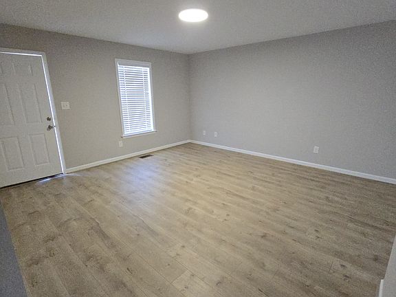 3rd image of 2749 Bethesda Rd #A