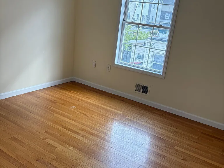 30 Whitman Ave #1 — Photo 9