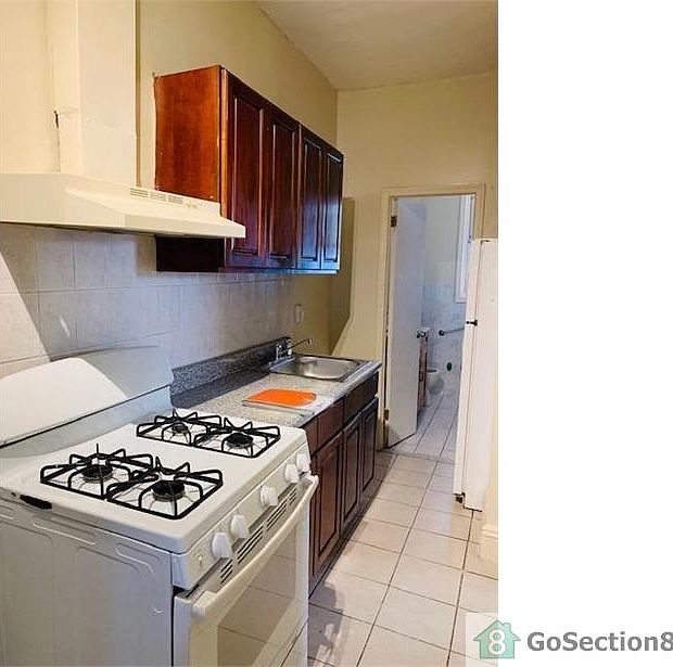 2nd image of 1537 Commonwealth Ave Floor 2