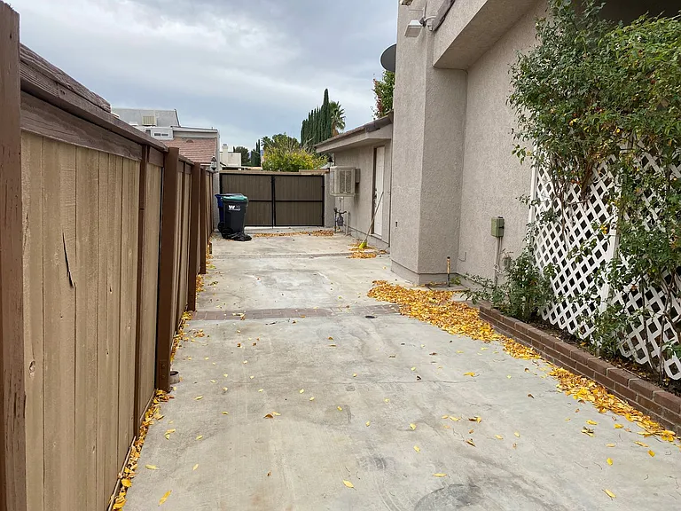 3611 Kim Ct — Photo 21