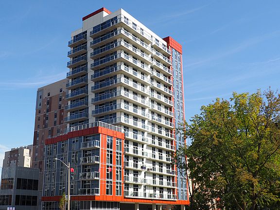 3rd image of 131 University Ave W #1605