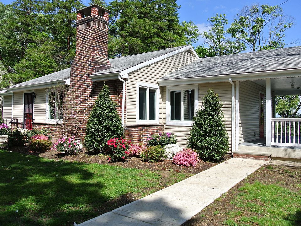 1st image of 4 Puritan Ave