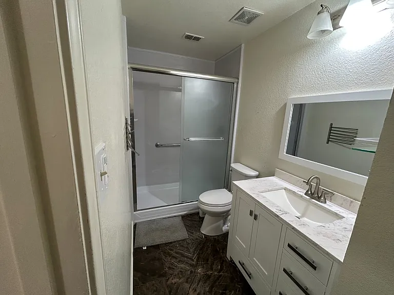 12112 Lamington Dr — Photo 18