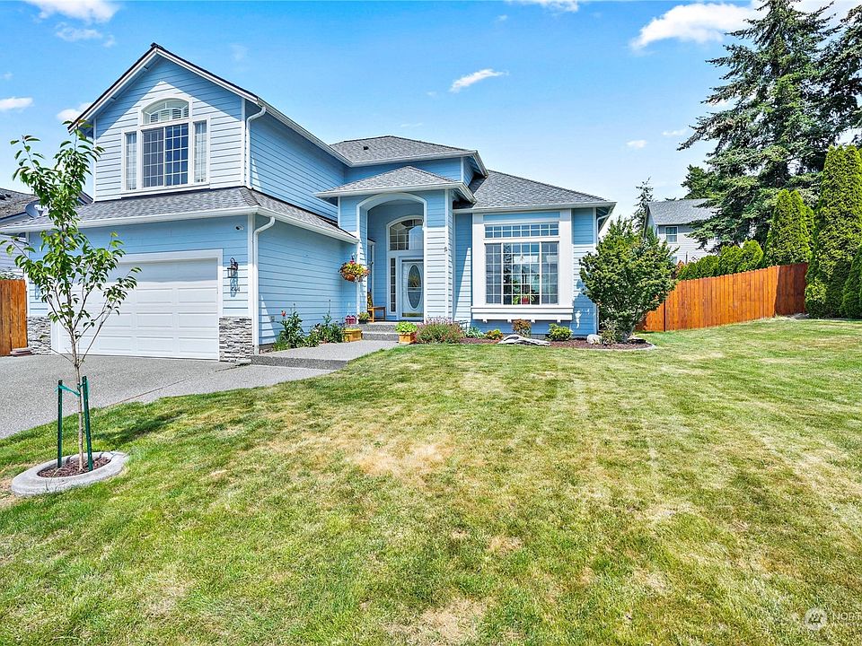 1st image of 444 SW Thornberry Drive