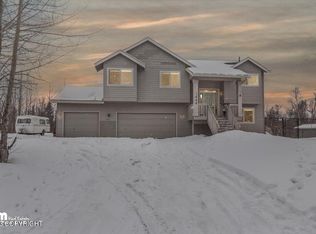 1444 E Fairview Meadows Ave, Wasilla, AK 99654