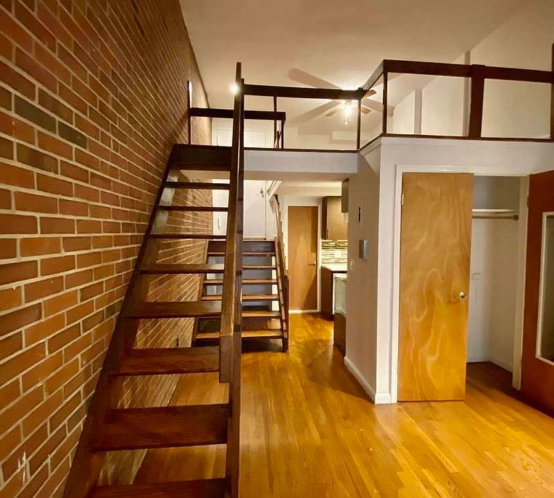 1st image of 153 E 88th St Lobby 1G