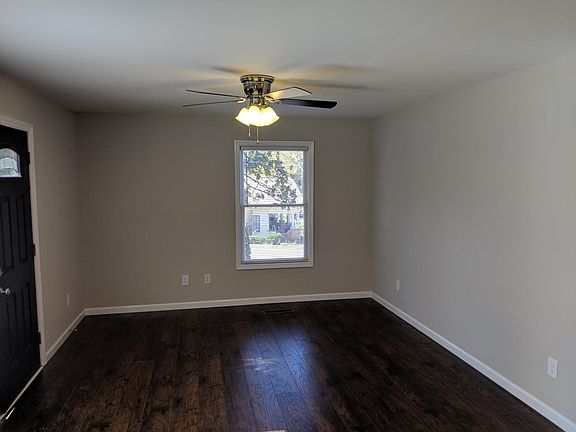 2nd image of 15 Smalltown Cir