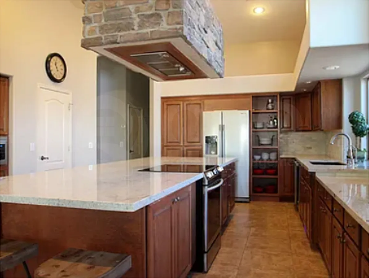 5 bed, 3.0 bath, 2970 sqft, $3,299 — Photo 4