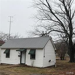 2nd image of 506 Pear Ave