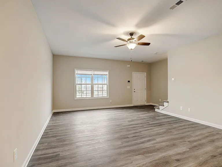 Greystone Townhomes — Photo 8
