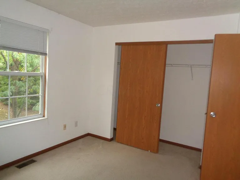 238 Glenkirk Dr — Photo 11