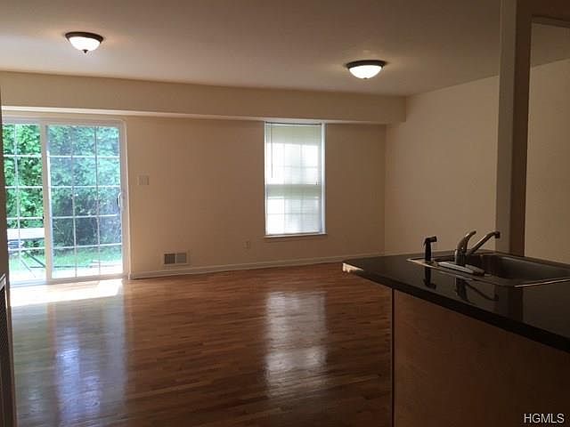 1st image of 36 Horseshoe Way