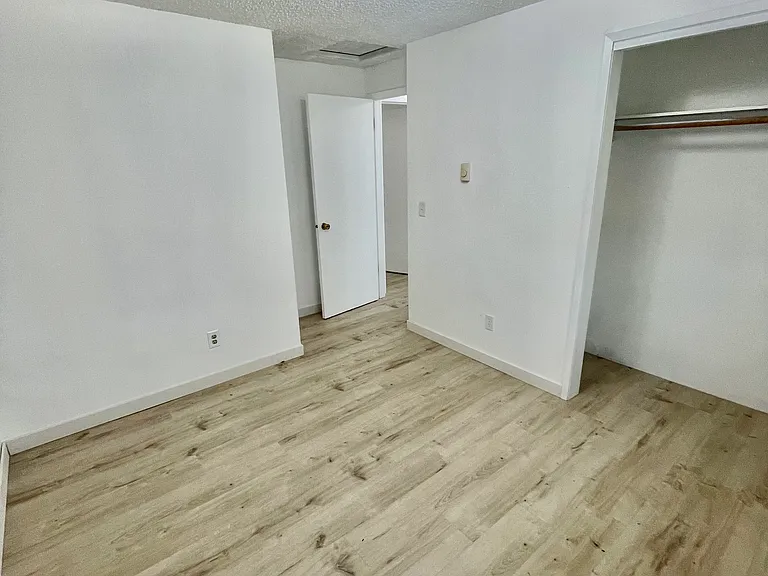 305 S Evergreen Rd — Photo 8