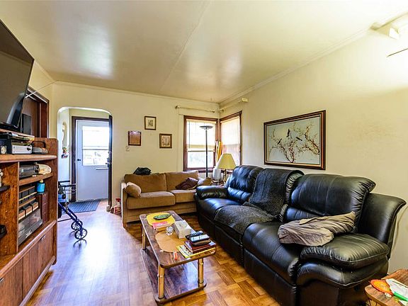 2nd image of 11735 231st St