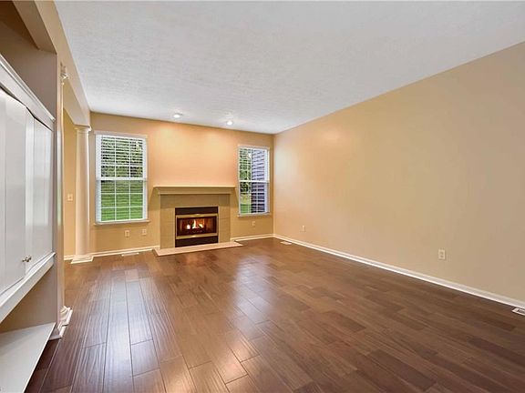 3rd image of 2647 Wyndgate Ct #2647