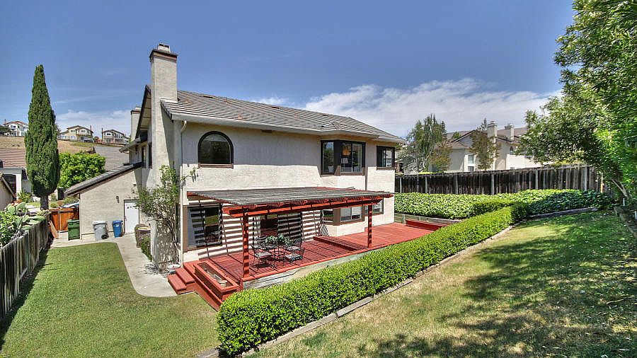 2nd image of 43565 Euclid Dr