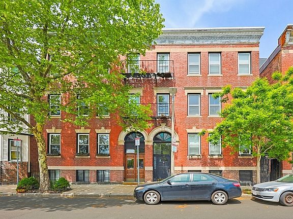 2nd image of 38 Frankfort St