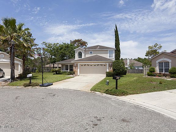 3rd image of 3314 Lake Effie Ct N