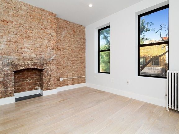 4th image of 69 Meserole Ave #E2