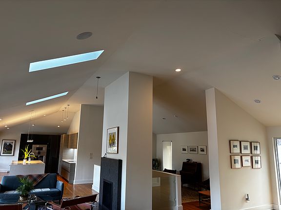 5th image of 1699 Friar Tuck Rd NE